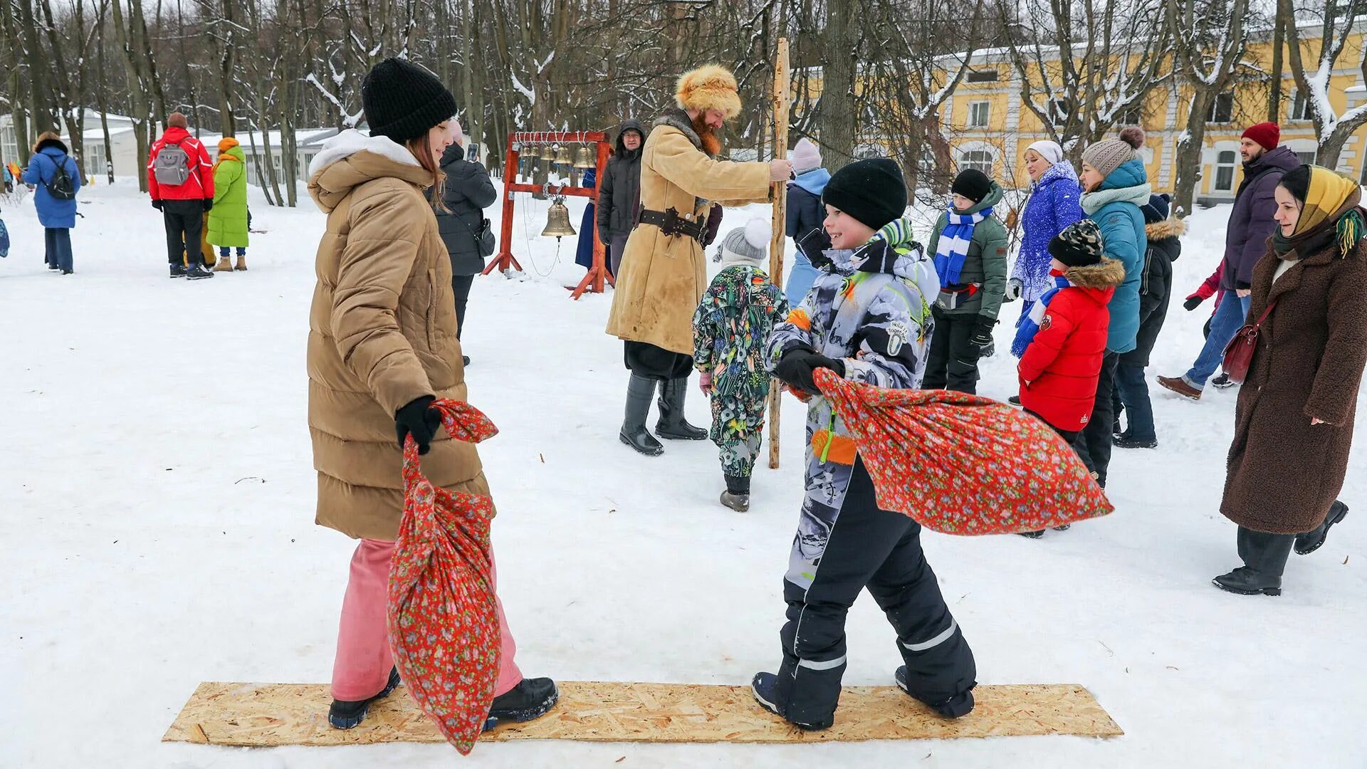 Масленица в Москве. Масленица в Архангельском. Широкая Масленица в Москве. Масленица в музее.