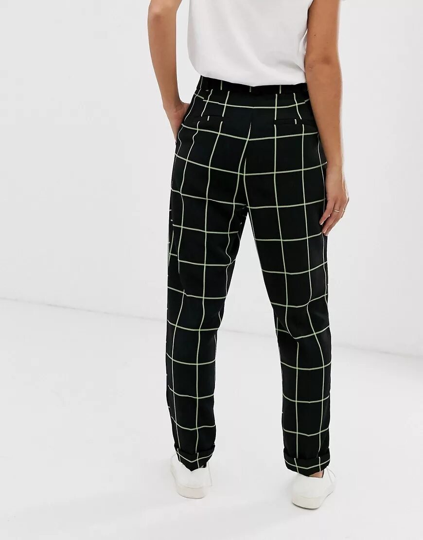 Клетчатые штаны женские широкие. Клетчатые брюки валберис. Брюки в клетку женские. Штаны в клетку женские. Широкие брюки в клетку.