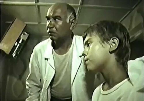 Абдулладжан фильм. Абдулладжан или посвящается стивену. Абдулладжан или посвящается стивену спилбергу фильм 1991. Абдулладжан знаешь абдулладжан. Абдулладжан или посвящается стивену спилбергу фильм 1991.