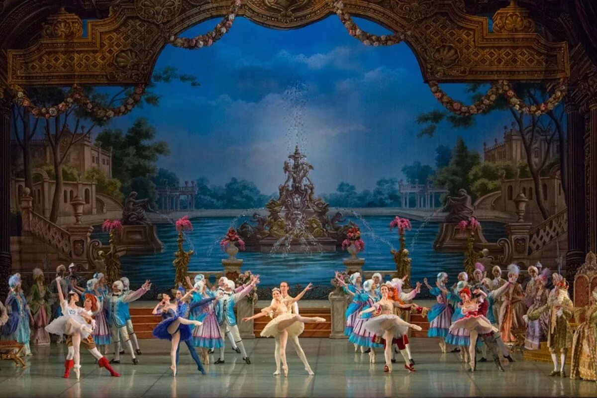 Сюжет опера балет. Театр оперы и балета пермь балет. Жизель балет первая премьера. Урал опера балет сцена. Сюжет опера балет.