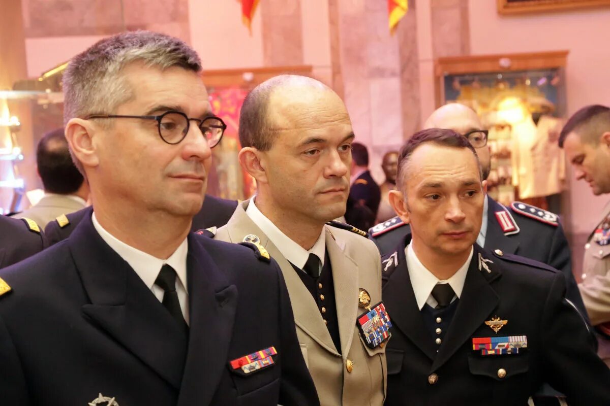 Офицер центра. Офицер центра
