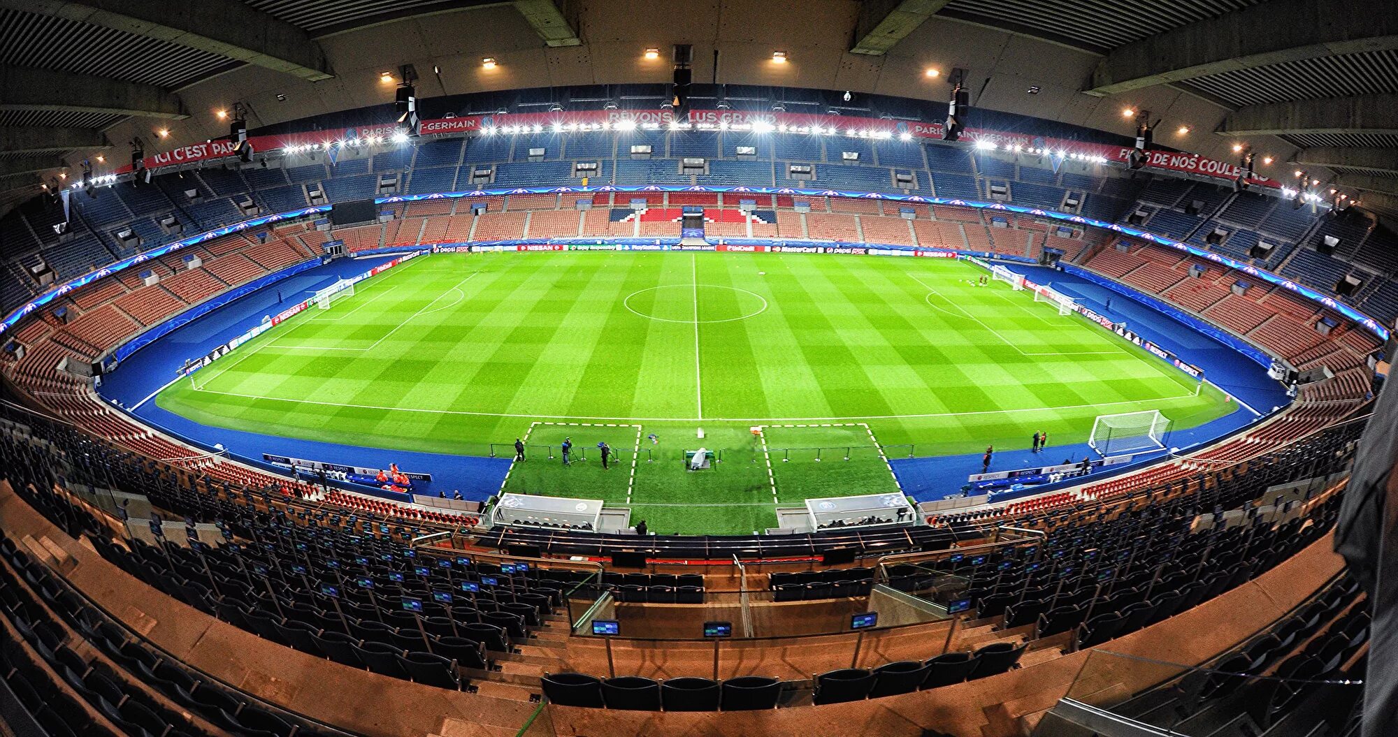 Стадион Париж сен Жермен. ПСЖ стадион парк де Пренс. Футбольный стадион Parc des Princes в Париже.. Парк де Пренс стадион 1960. Стадион псж