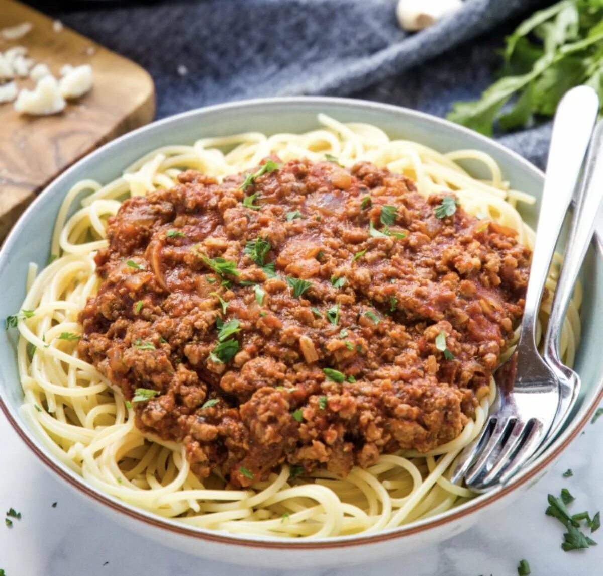 Как вкусно сделать макароны с фаршем. Макароны с фаршем. спагетти с фаршем. макароны с мясным фаршем. вермишель с фаршем.