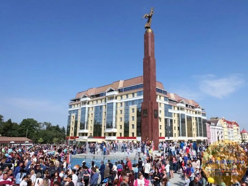 Монумент ангел хранитель ставрополь. Ставрополь центр города. Ставрополь площадь ангела. Монумент ангел-хранитель города ставрополь. Ставрополь площадь ангела.