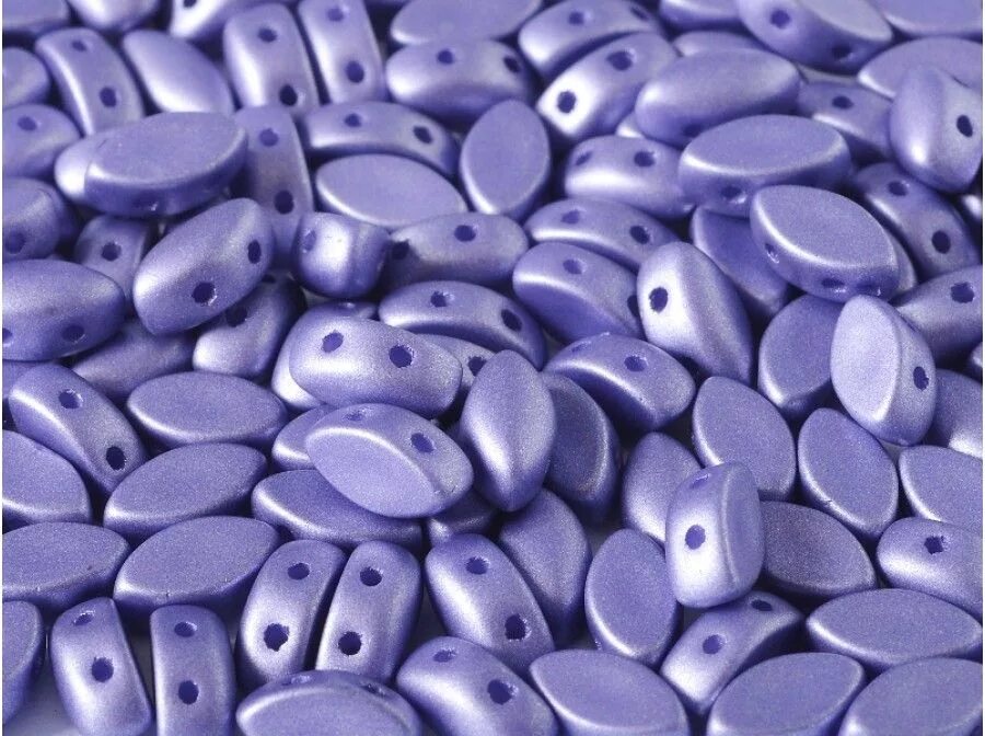 Фиолетовый металл фактура. Металлизированные пленки. Камень аметист фиолетовый кварц. Какой металл фиолетовый. Фиолетовая фольга.