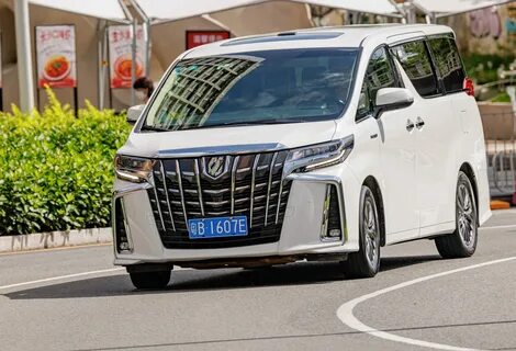 Hybrid e four