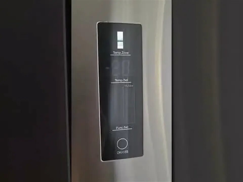 Холодильник пищит и не включается. Холодильник haier a2fe635cfjru панель управления. холодильник хайер afd 634. холодильник haier с экраном. у холодильника haier вмятины на дверях.