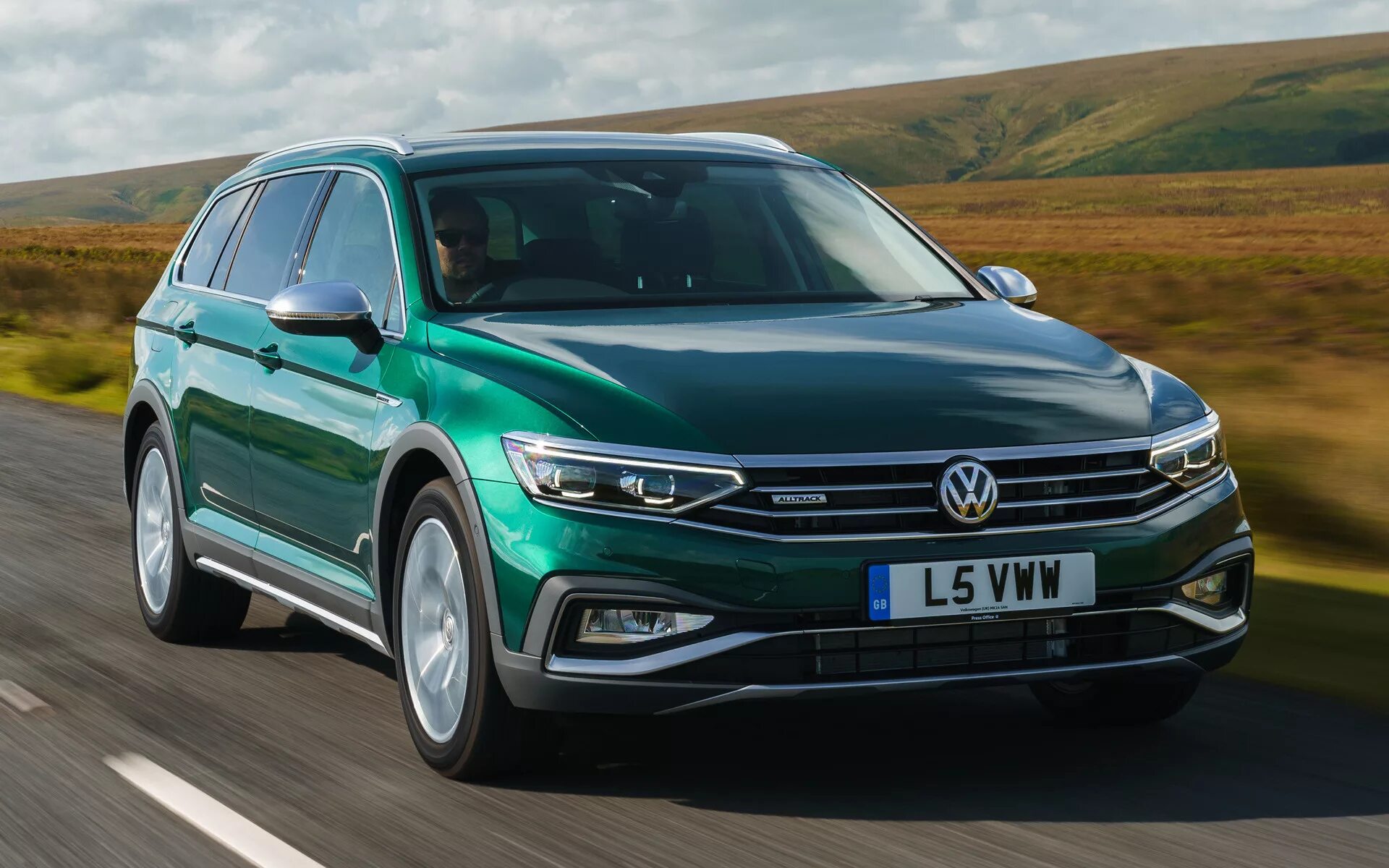 Volkswagen alltrack b8. Фольксваген Alltrack 2019. VW Passat Alltrack 2020. VW Volkswagen Passat Alltrack 2019. VW Passat Alltrack 2017.