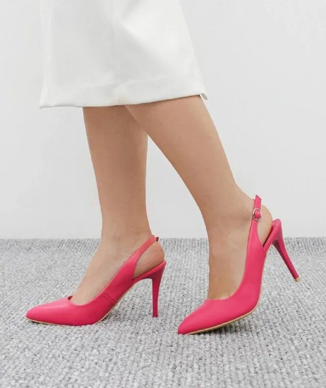 Туфли на шпильке. Туфли женские на каблуке. Баскони босоножки женские. Какие туфли классика в моде женские. Каблучки отзывы.