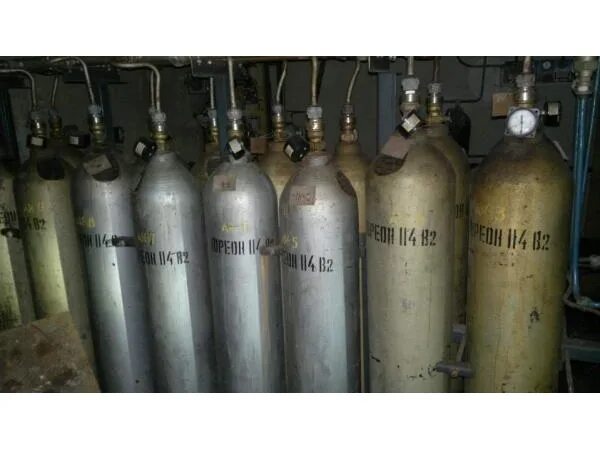Баллоны ижевск. Хладон 114в2 в баллонах. баллоны газового пожаротушения с хладоном. хладон 12в1. баллоны пожаротушения хладон фреон.