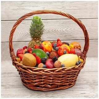 Корзину фруктов собрала крем