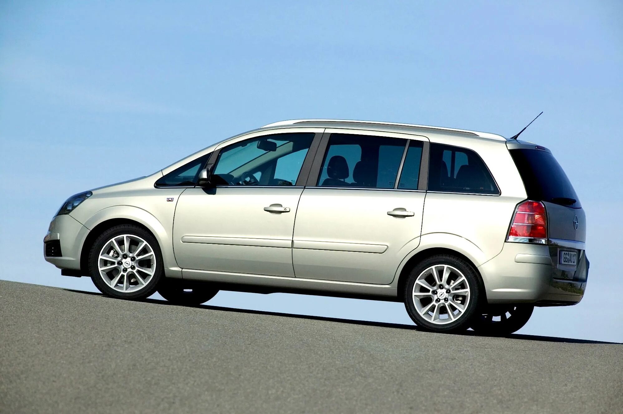 Опель Зафира 2005. Opel Zafira b (2005–2008). Опель Зафира б 2006. Opel zafira 2005