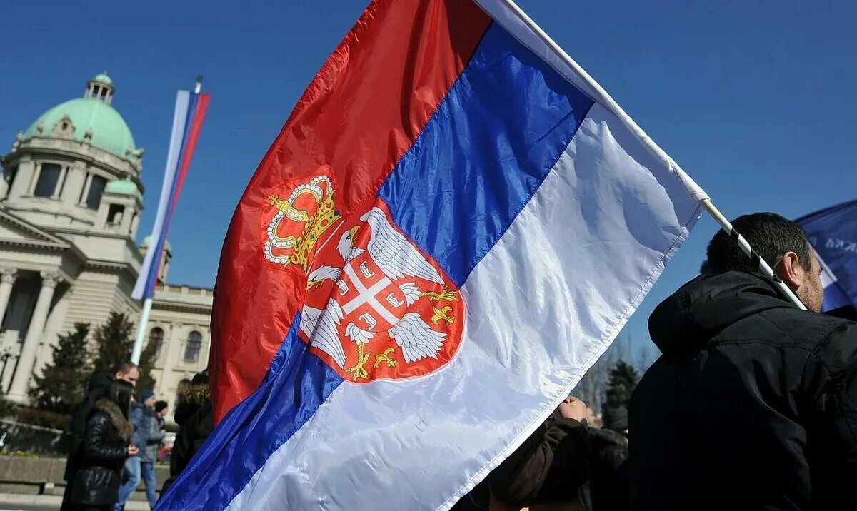 Сербии угрожают. Флаг сербского Косово. Сербия для сербов. День государственности Сербии. Флаг Сербии и России.