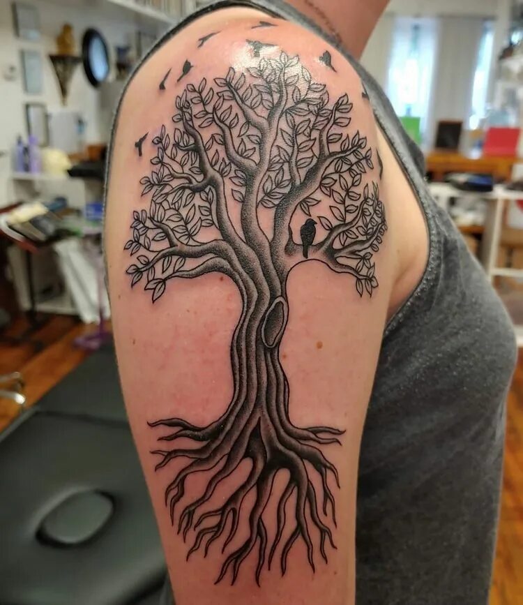 Poison tree tattoo. Тату дерево на спине. Тату дерево жизни. Тату дерево. Тату дерево.