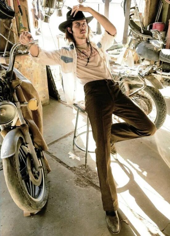 Однажды в голливуде остин. Austin butler однажды в голливуде. Однажды в голливуде остин. Однажды в голливуде остин. Austin butler однажды в голливуде.