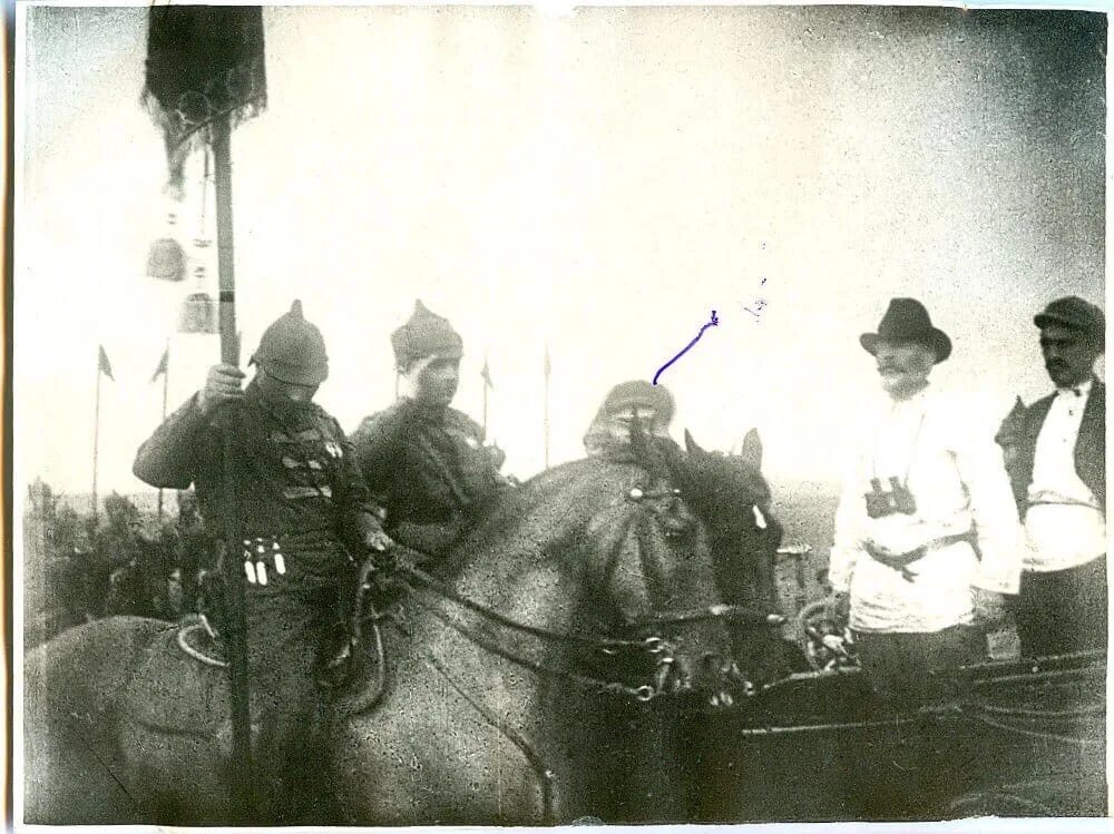 Первая конная ростов на дону. Первой конной армии 1920-1923. Боевое Знамя 1-й конной армии Буденного. Герасимов первая Конная армия.