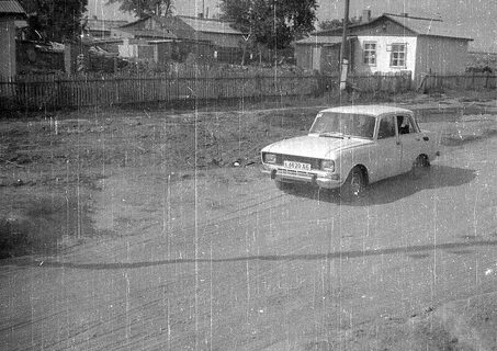 Автомобили заполонили текст