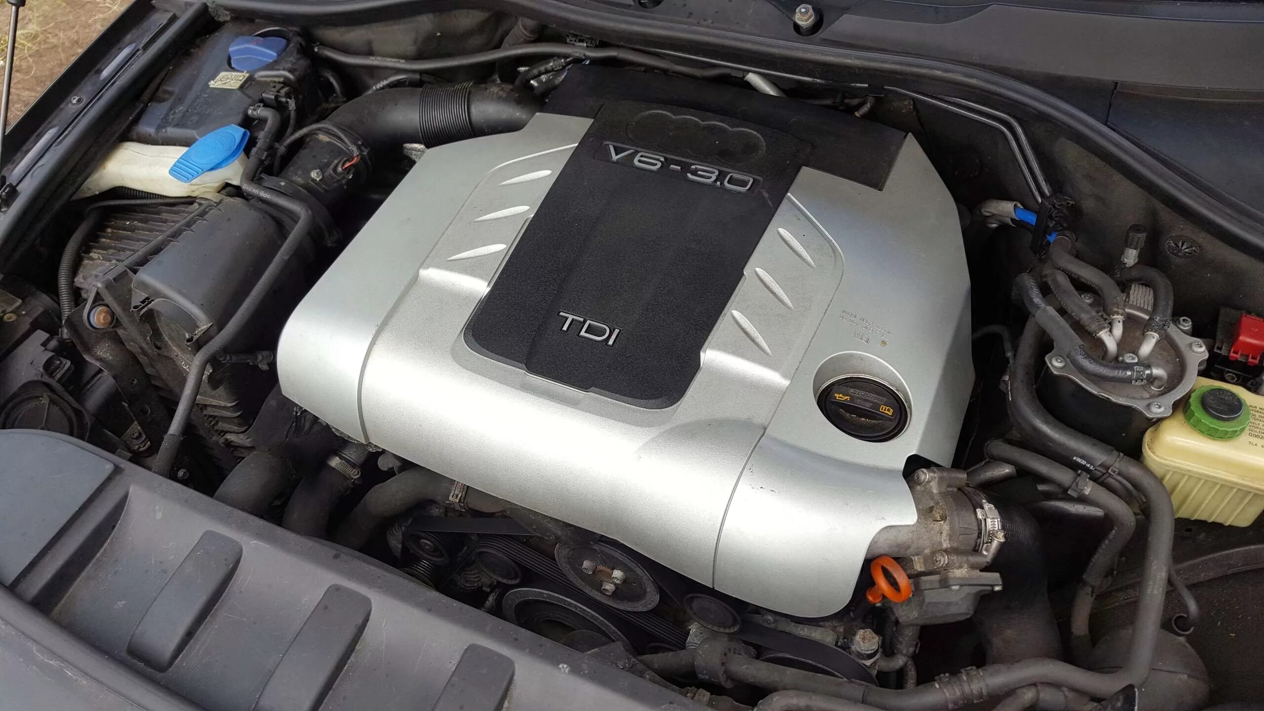 Двигатель q7 3.0 tdi. Двигатель Ауди ку 7 3.0 дизель. Мотор Ауди q3 мотор. Audi q7 engine. Audi 3.0 TDI мотор.