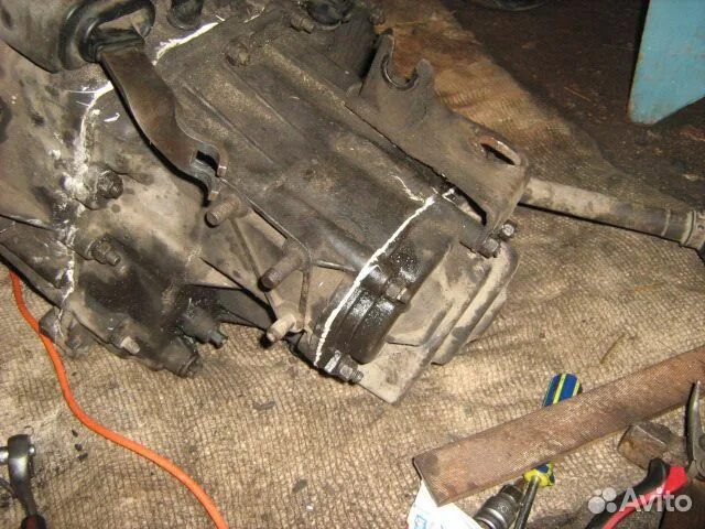 Как поставить коробку 2110. Как поставить коробку 2110. Крепление коробки передач на ваз 2110 16. Кпп 2110 на ваз 2114. Кпп ваз 2110 раздатка.