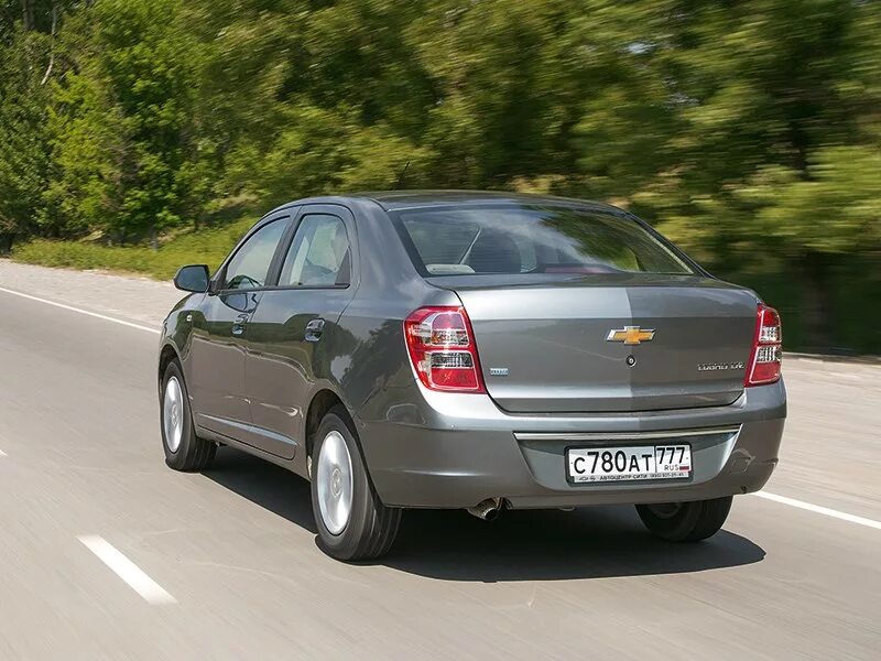 Chevrolet cobalt 2015. Шевроле кобальт хэтчбек. Chevrolet cobalt 2017 белый. Cobalt 222 фара. Лип спойлер шевроле кобальт 2013.