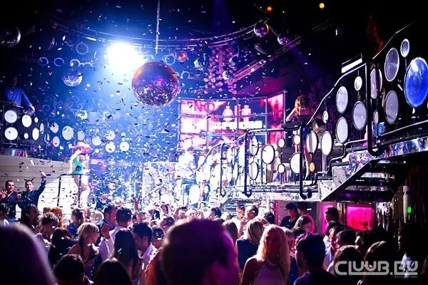 Different club. Клуб Пача Москва. Pacha Moscow клуб Москва. Интерьер клуба Pacha Moscow.