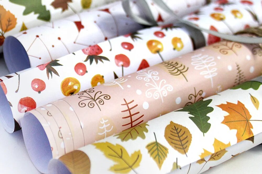 Крафт бумага горох. Упаковочная сетка для цветов. Бумага для подарков. Упаковочная бумага в рулонах. Упаковка цветов в бумагу.