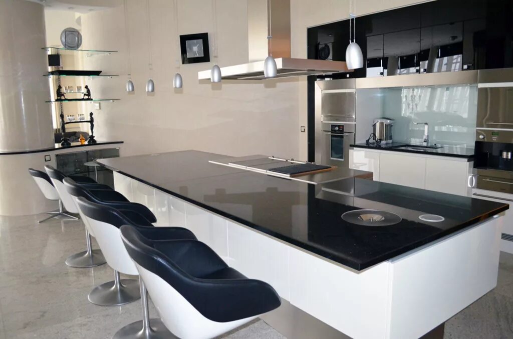 Стол для переговоров овальный. Тренажерный зал в стиле хай. Дизайн хайтек для библиотек. Торговый зал в стиле хайтек. Хай тек нижний.