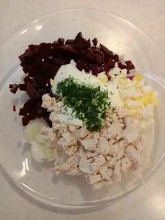 Салат с курицей свеклой и огурцом
