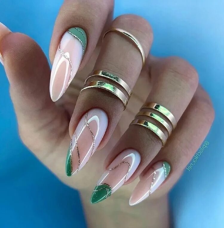 Stylish Nail Art Designs That Pretty From Every Angle : Black tips Shimmery nail