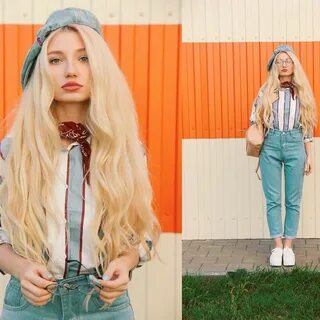 Lisa official youtube блоггер