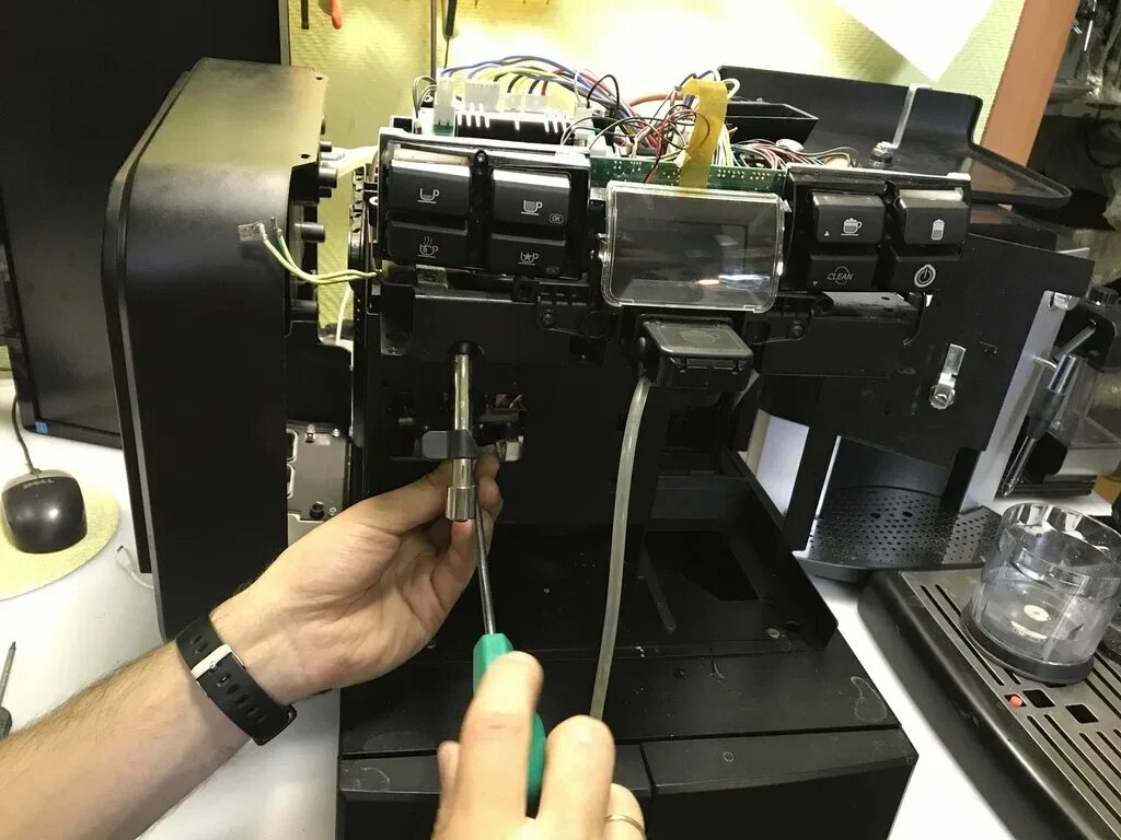 Delonghi magnifica разобрать. Кофемашина saeco hd8928/09 picobaristo. Saeco automatic sup001. Обслуживание кофемашины saeco. Кофе машина saeco rico baristo delux.