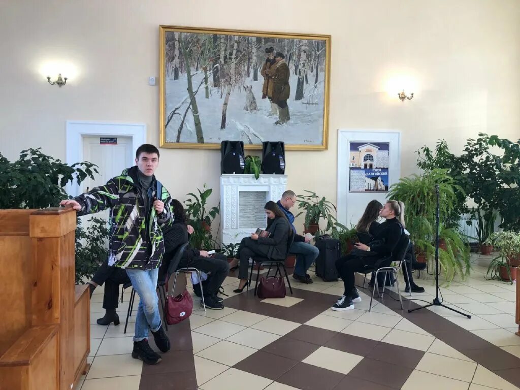 Гдк ржев. Дворец культуры ржев. городской дом культуры ржев. ржев новости города сегодня. ржев 90х.