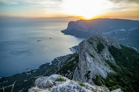 Светящиеся горы в крыму