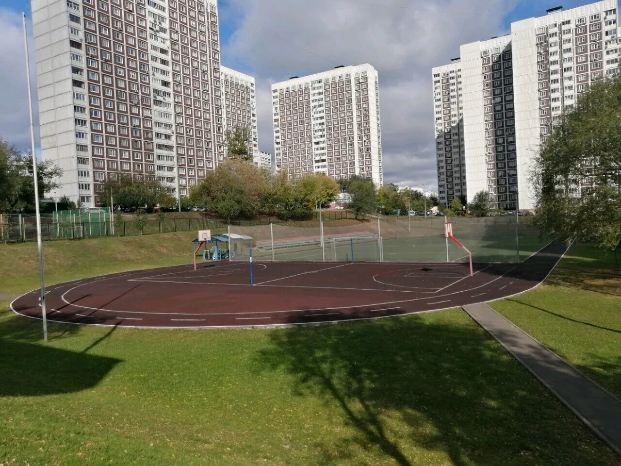 Строгино сзао москвы. Строгино волейбольная площадка. Спортплощадки Строгино. Строгино спортивная. Площадка в Строгино.