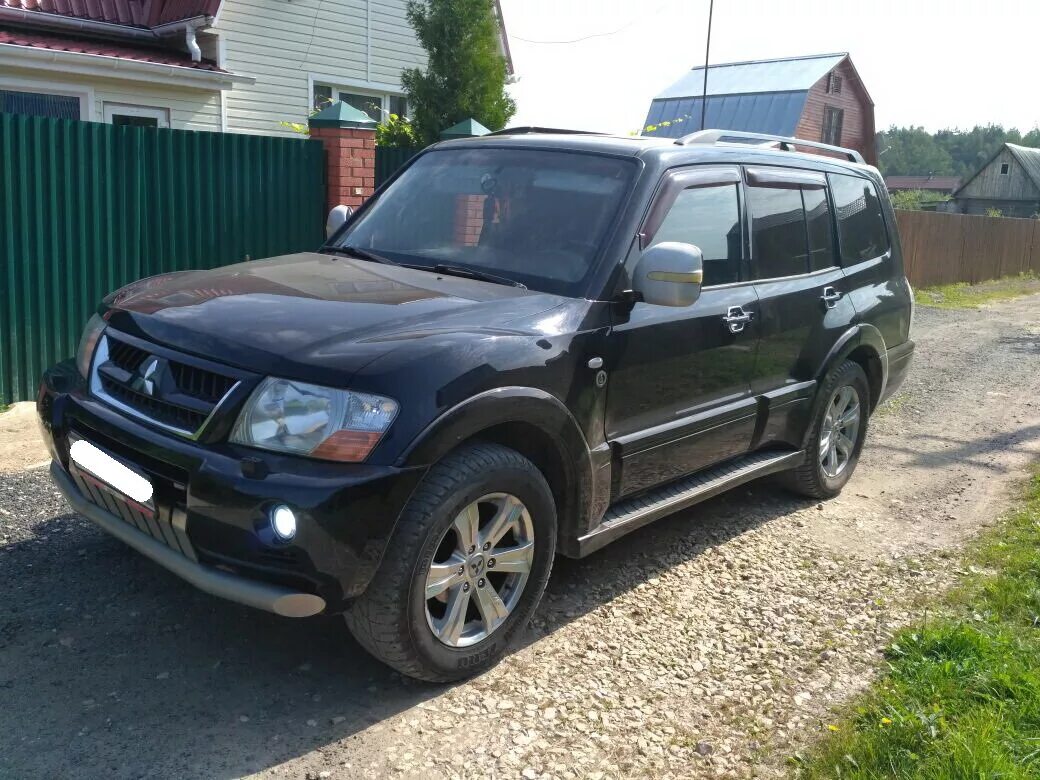 Митсубиси паджеро бензиновый 97. Мицубиси паджеро 3 рестайлинг. Mitsubishi pajero 3 2006. Mitsubishi pajero 3 2006. Паджеро 3 бежевый.