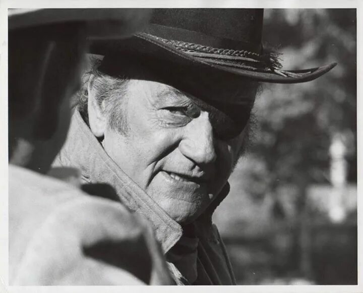 Джон уэйн в шляпе. John true. Генри хэтэуэй режиссер аэропорт 1970 год. Джон бэрримор сигна. Джон уэйн.