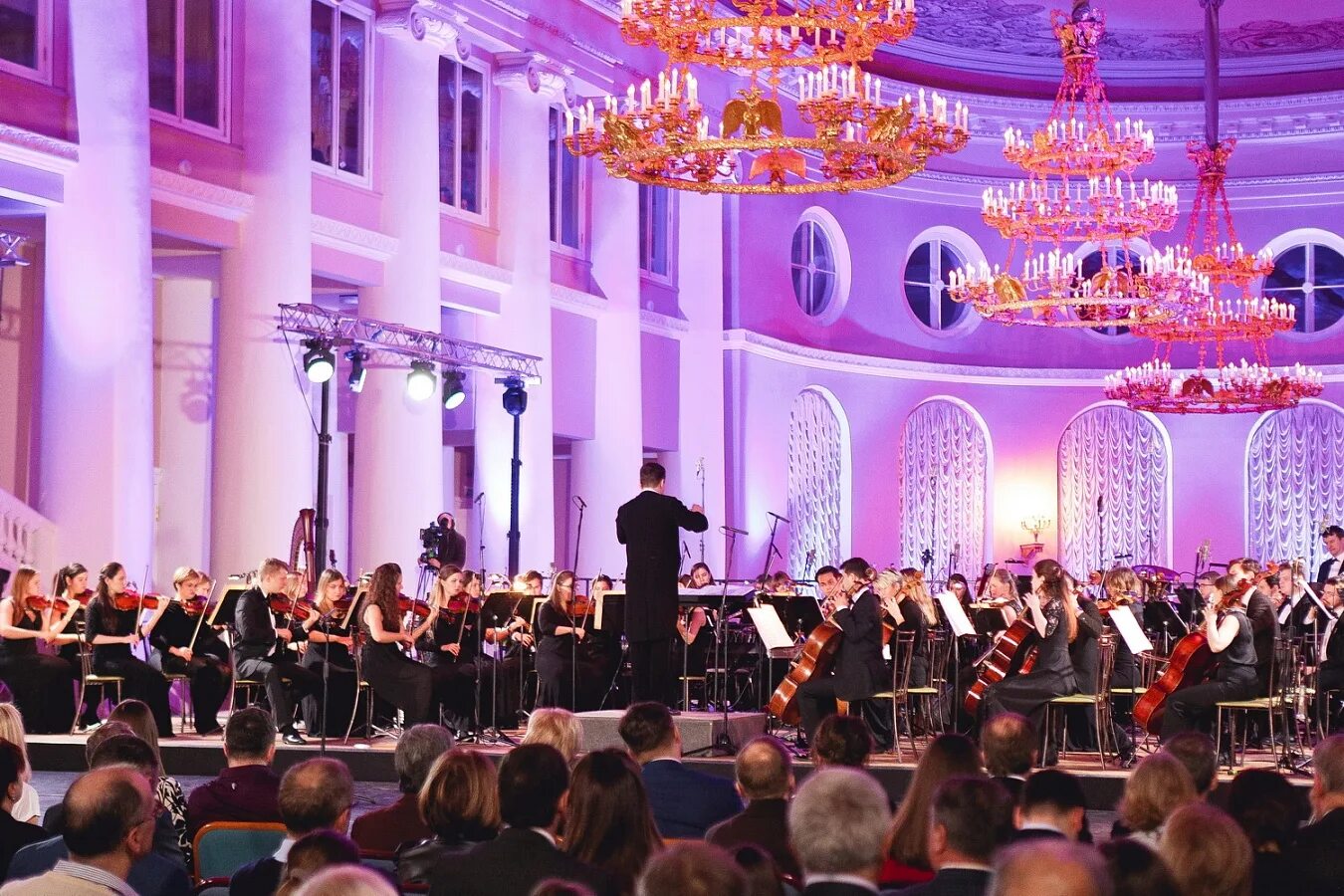 санкт-петербургский камерный оркестр olympic orchestra. оркестр "санкт петербург камерата" россини. симфоническая музыка санкт петербург. губернаторский симфонический оркестр санкт-петербурга. симфоническая музыка санкт петербург.