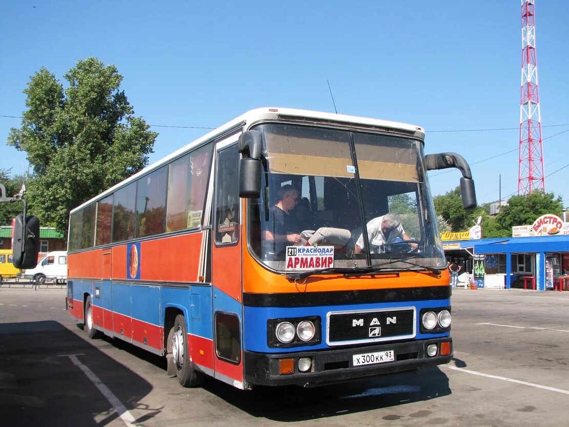 Армавир Краснодар автобус Икарус. Икарус Анапа. Икарус Анапа-Краснодар. Автобус Тихорецк Армавир. Москва кропоткин автобус