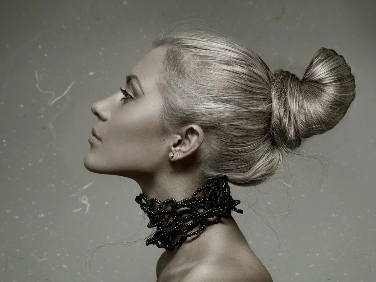 Лицо в профиль девушки естественное без макияжа. Даутцен крус в профиль. Сэм хаскинс. Эванджелин лилли лицо. Девушка в профиль.