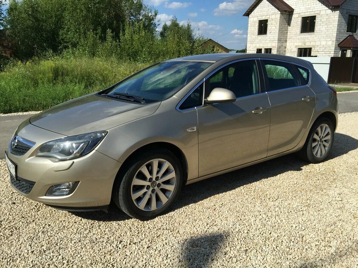 Opel astra j 2010. Opel astra 2011. Opel astra 2010. 6 at 180 л. 2010 j.