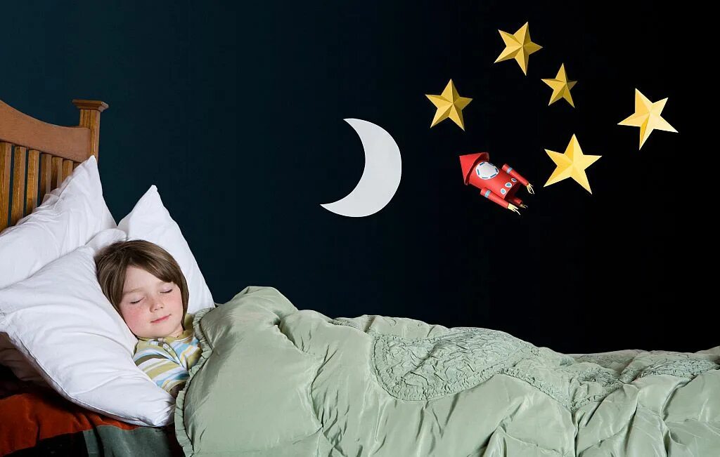 She is sleeping. Сон ребенка. Ребенок спит ночью. Сон ребенка ночью. Разбудить ребенка.