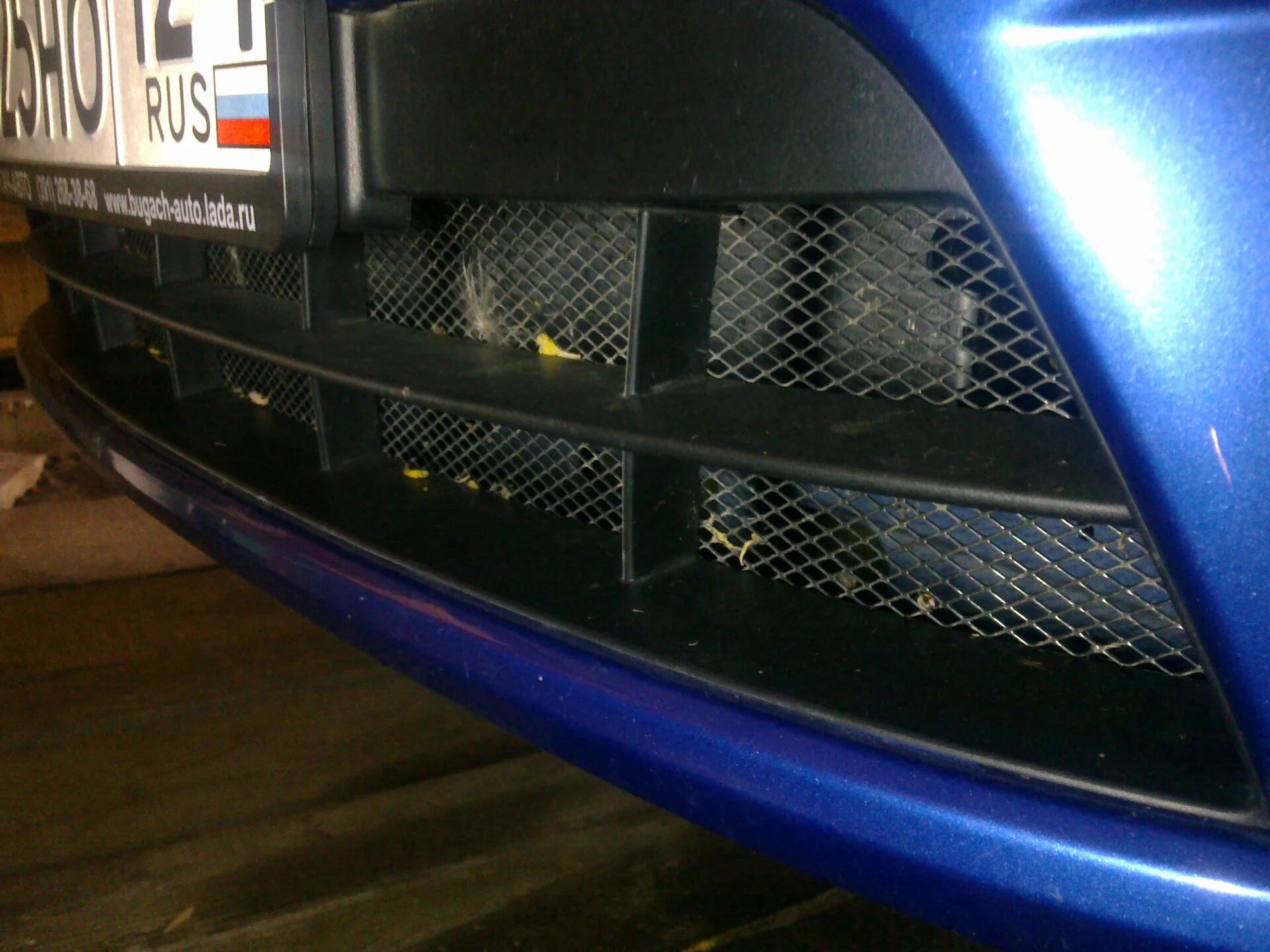 Сетка в бампер гранта. Сетка в бампер гранта. Пластиковая сетка в бампер гранта. Сетка гранта фл. Пластиковая сетка в бампер гранта.