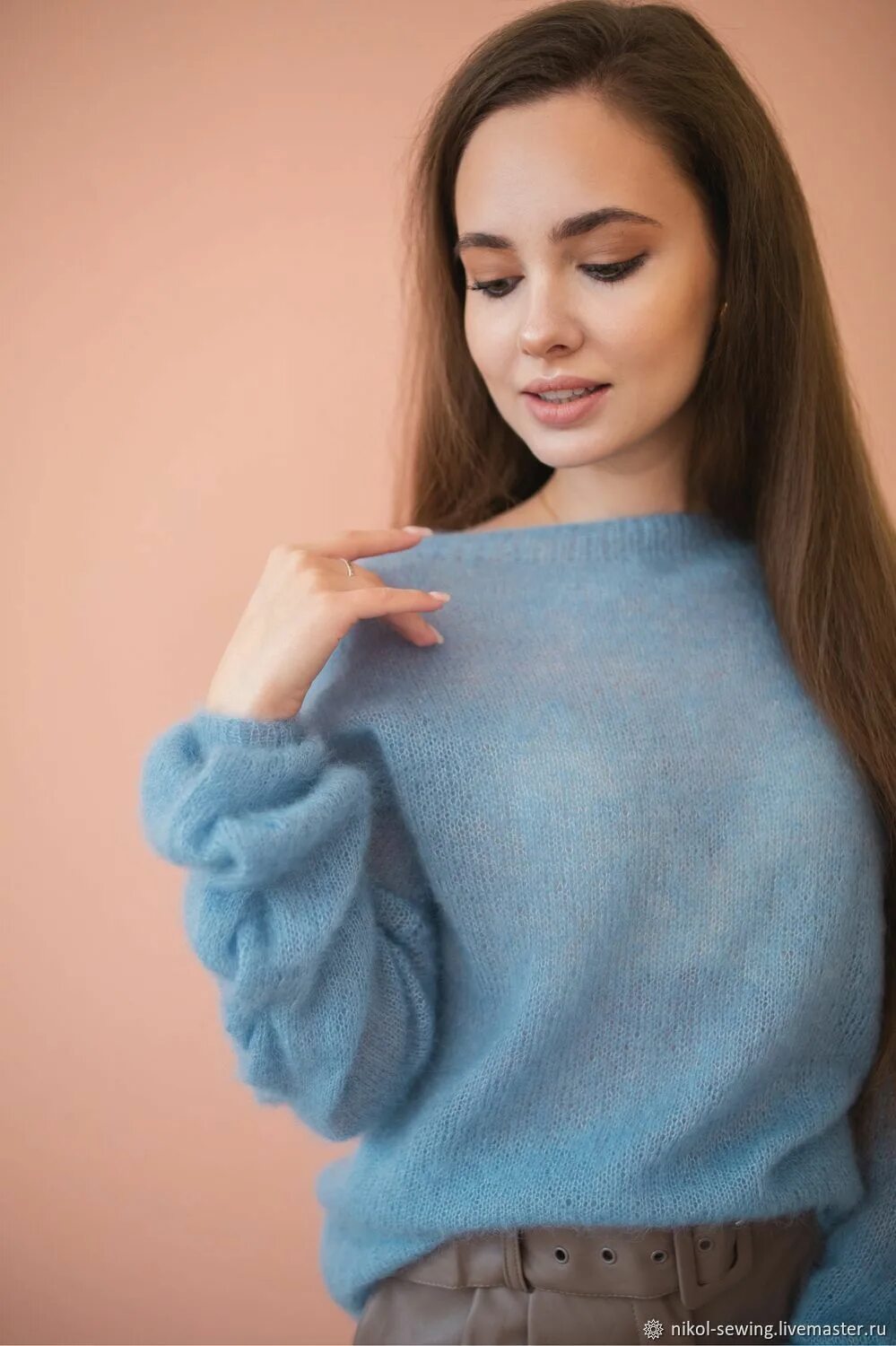 Мохеровая кофта ким харрис. Связать кофту из ангоры. Свитер вязаный из ангоры. Anny blatt пуловер из ангоры. Бежевый мохеровый свитер.