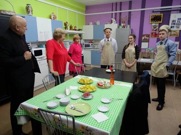 Центр содействия семейному воспитанию берега. Цссв берег надежды. гбу цссв синяя птица. цссв берег надежды переделкино. гбу центр содействия синяя птица здание.
