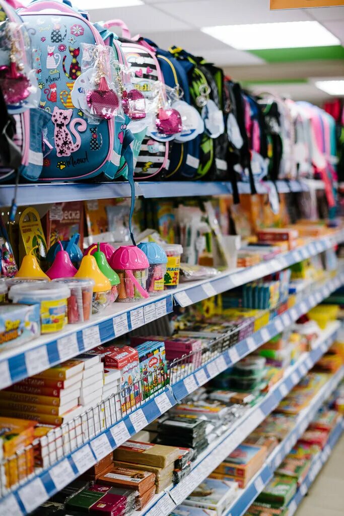 Ул кирова 34 астрахань. Канцелярский дом астрахань. Дом магазин канцтовары. Челюскинцев 82. Кирова д87 г.