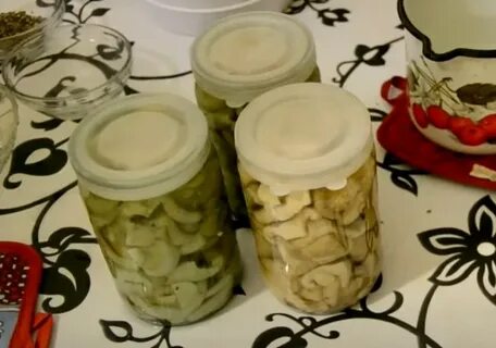 Грузди на зиму под капроновыми крышками