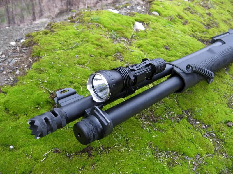 подствольный фонарь на карабин. фонарь подствольный люмикс. фонарь карабин. подствольный лазерный целеуказатель для hatsan. подствольный фонарь на иж 27.