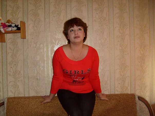 Номера телефонов одиноких женщин. Женщина средних лет. Женщины новосибирска. Одинокие дамы. Женщина для совместного проживания.