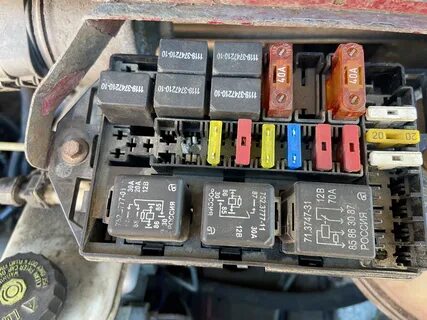 Газель некст где предохранители