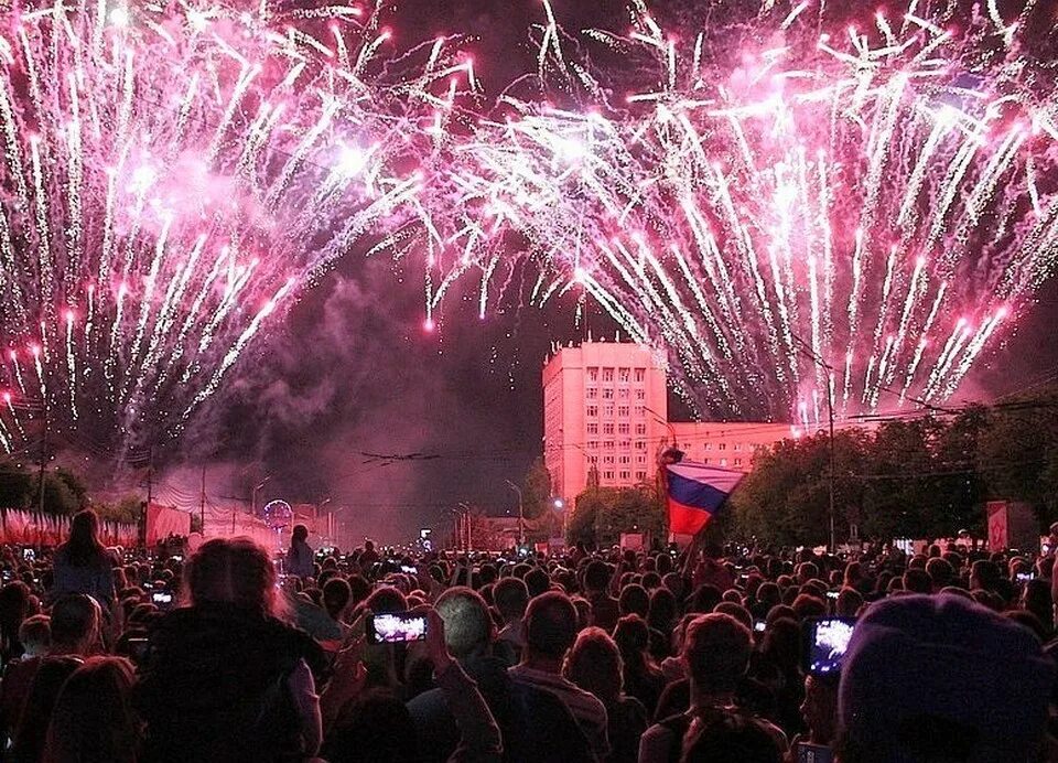 1 августа 2020 г. Салют на день города Рязань. День города Рязань 2022 салют. День города концерт. Салют в честь дня рождения.